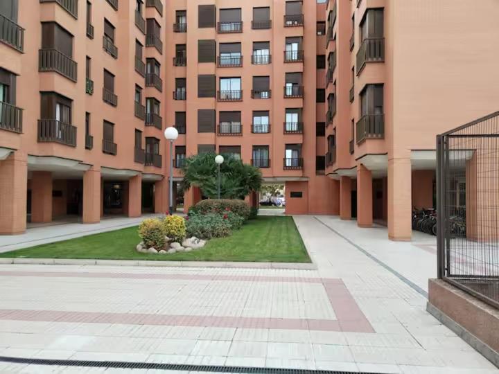 Aeropuerto 2 2 3 E